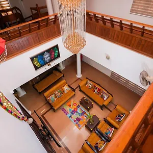 Parudeesa - Heavenly- Luxurious Palace Look-near Cbd - Kerala - India With Breakfast Homestay